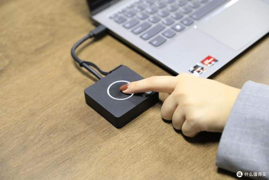 开一场高效会议:联想thinkplus会议平板SE为你排忧解难