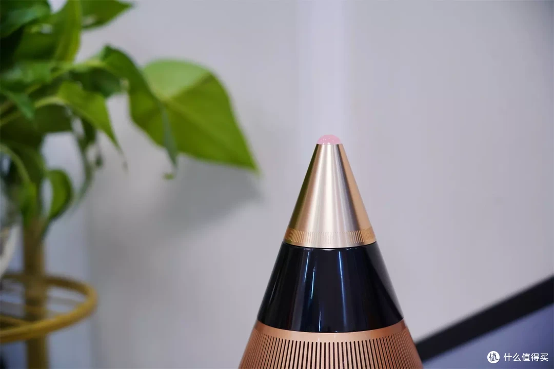 钢琴烤漆工艺?和逸轩一起来看看这个TTT三分频HiFi蓝牙音箱