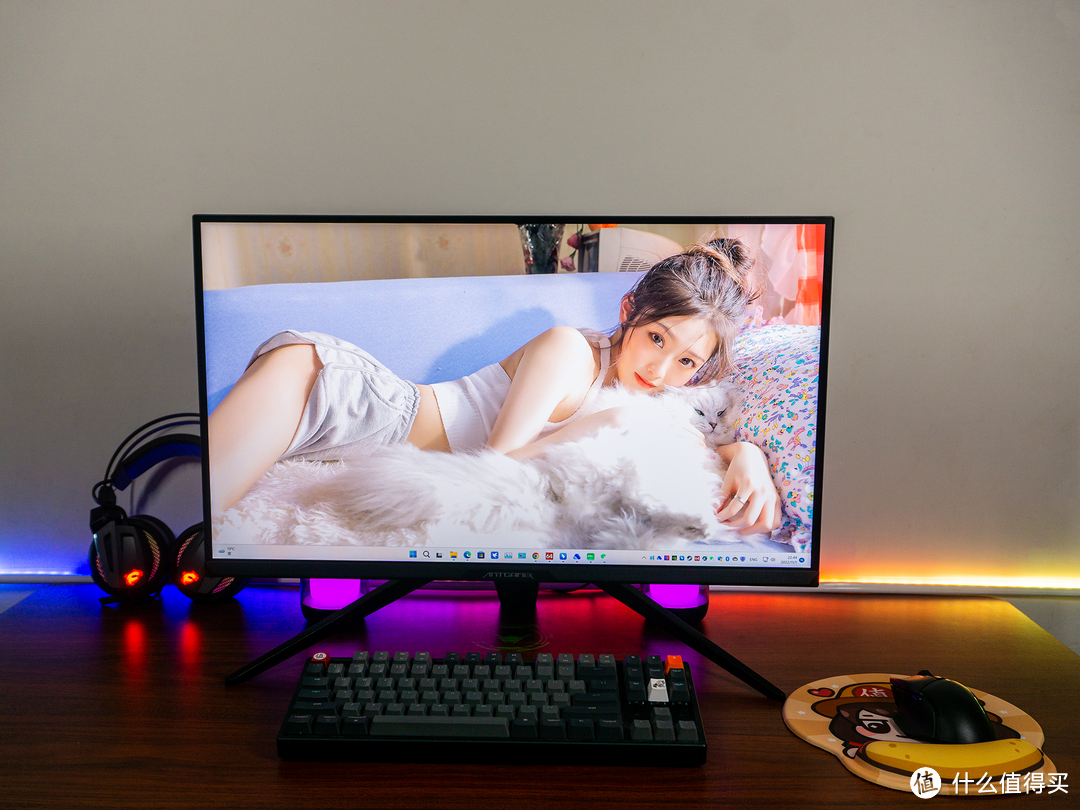 这台带炫酷灯效的160Hz 4K高刷显示器你爱了吗？蚂蚁电竞AN27VU评测，显示效果也不错哦