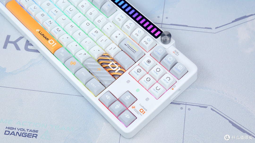 KeysMe Lunar 01三模无线机械键盘评测:炫酷潮玩