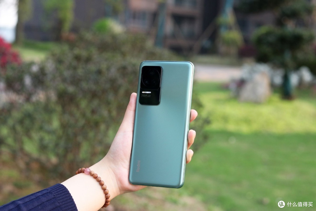 150W闪充+天玑8100+索尼IMX766，12GB+256GB跌至2449元