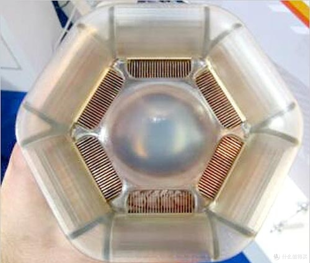 Hydrojet俯视图 隐约可见底部的风扇