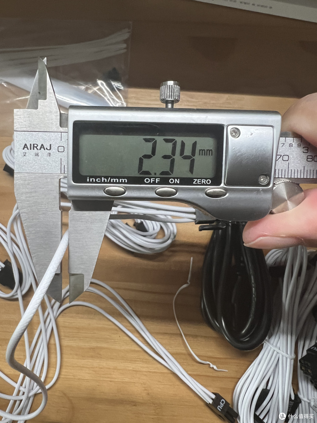 压纹线线径,比3mm定制的贬值模组线细一些