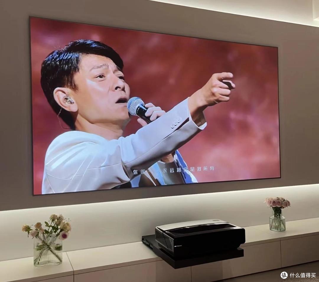 “神器”还是“鸡肋”，激光电视到底好不好用？听听过来人的实话