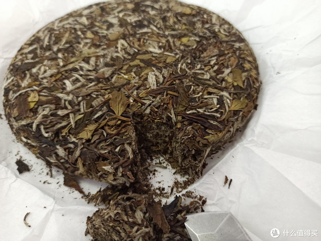 这个双11，在京东上购买的白牡丹茶饼开箱试尝。