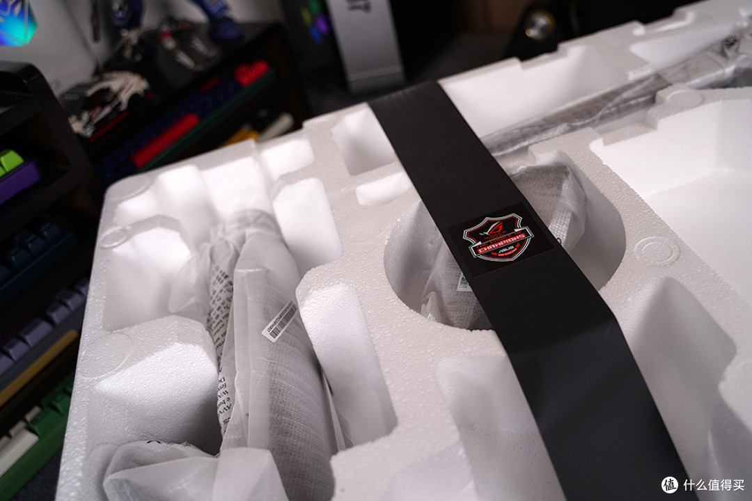 满足你我的40系显卡 ，ROG 绝神32（XG32UQ）显示器体验分享