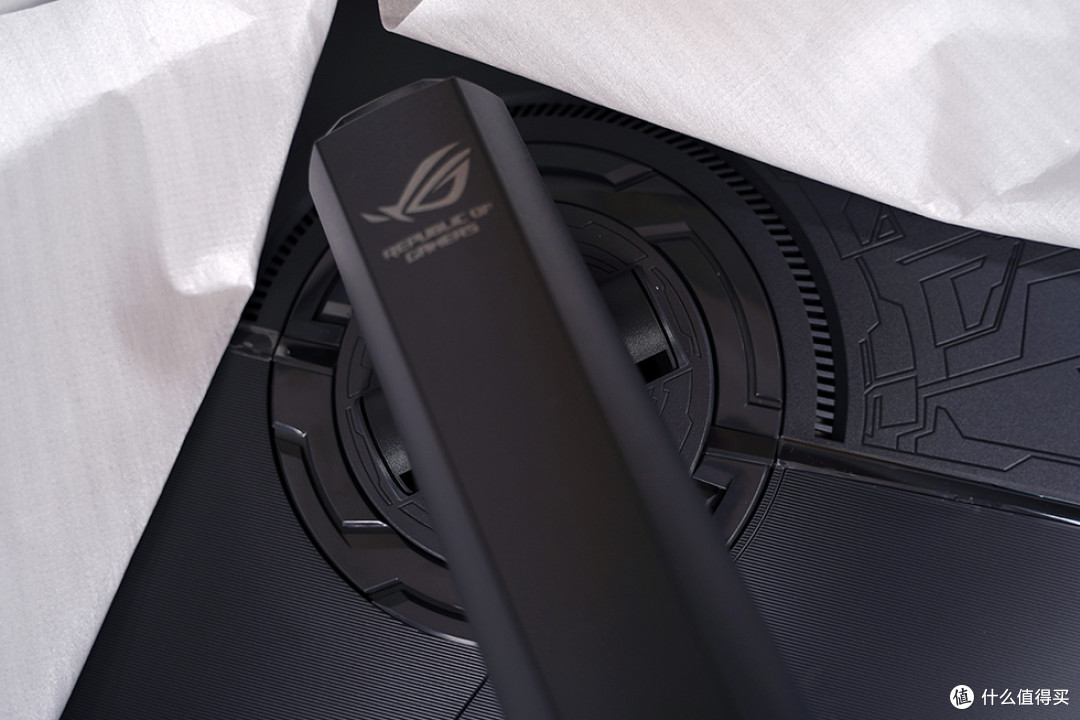 满足你我的40系显卡 ，ROG 绝神32（XG32UQ）显示器体验分享