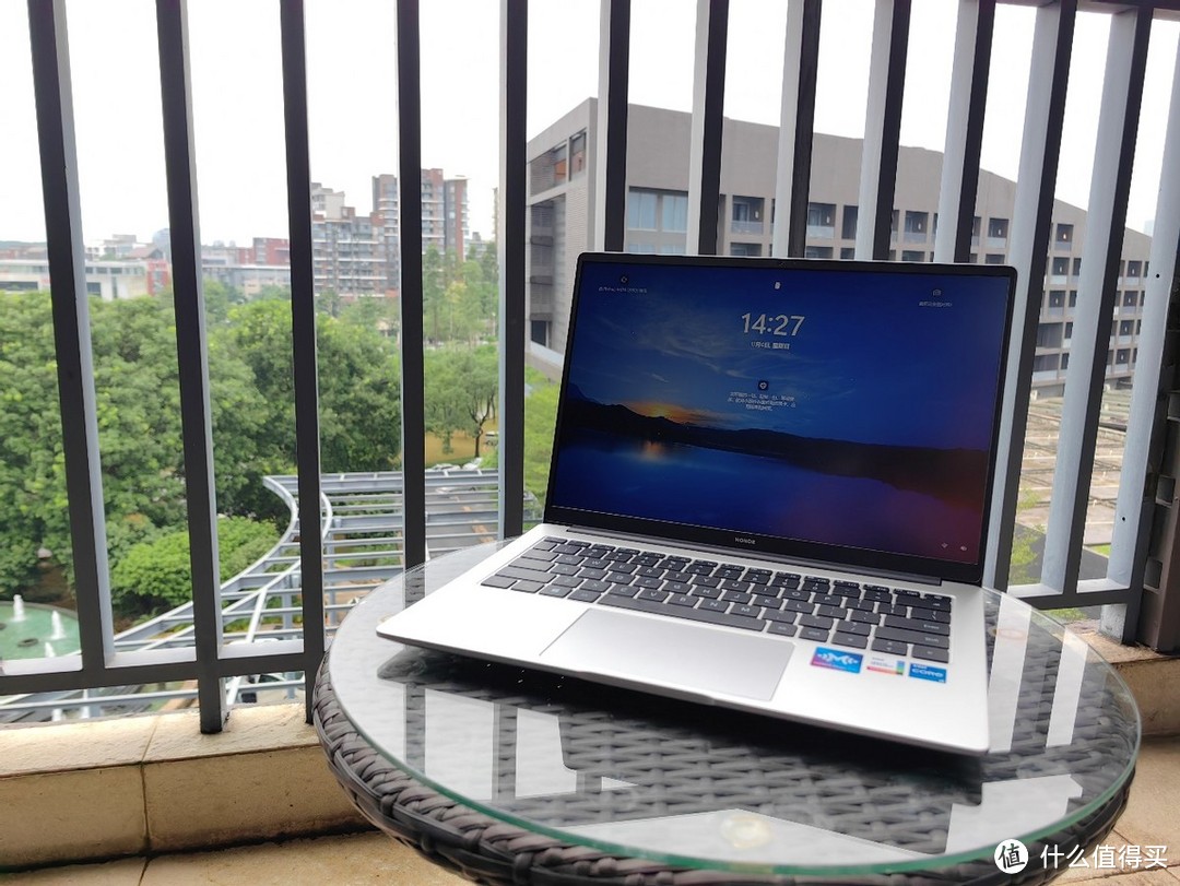 双11生产力工具怎么选？全新荣耀MagicBook X 14轻薄性能兼备好选择