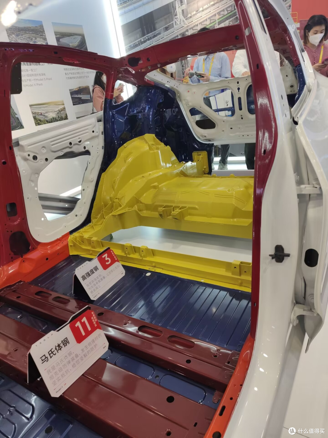 世界上最快的纯电轿车!进博会实拍特斯拉Model S Plaid