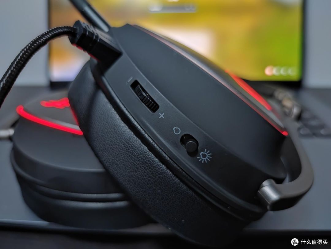 ROG棱镜精英版头戴式耳机,游戏耳机也有小金标,音质拉满!