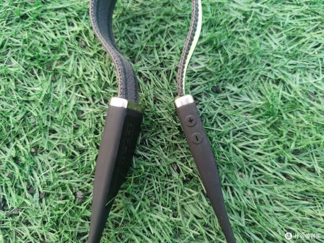 可以当做导汗带的运动耳机，魔浪魔巾SportSet