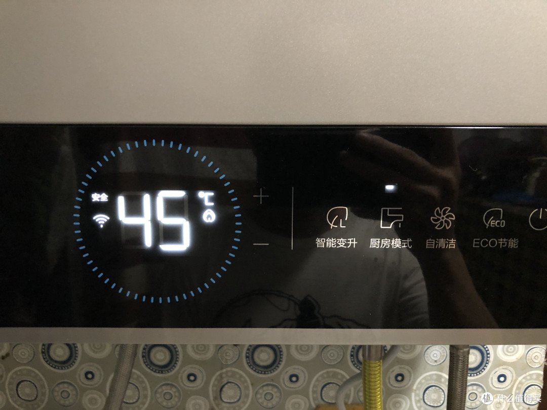用了快10年的热水器罢工，手工男也解决不了，只有靠买了，我的热水器换新经历！