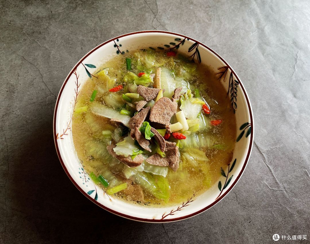 出差回家,老公亲自下厨做饭菜,鸡鸭上桌很可口,网友:好羡慕呀