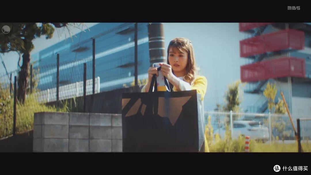 一集好几次的开车剧-《恋与枪弹》