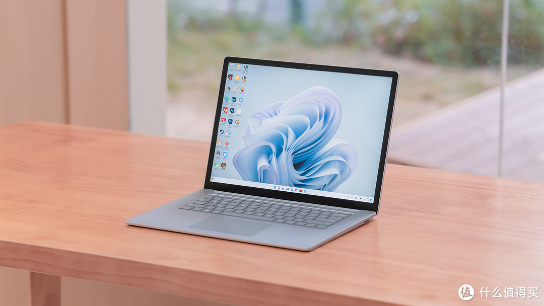 Surface Laptop 5 详测：模具延续经典，配置常规升级，性能表现亮眼