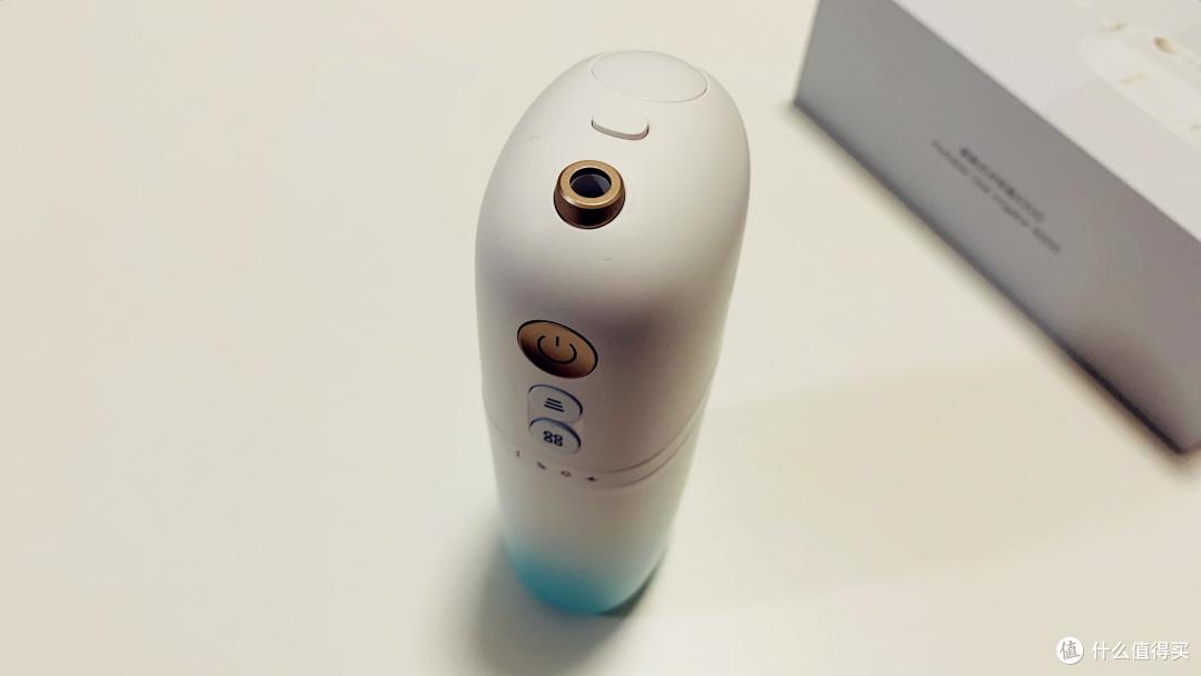 时刻展现自信笑容——联想便携式冲牙器R200