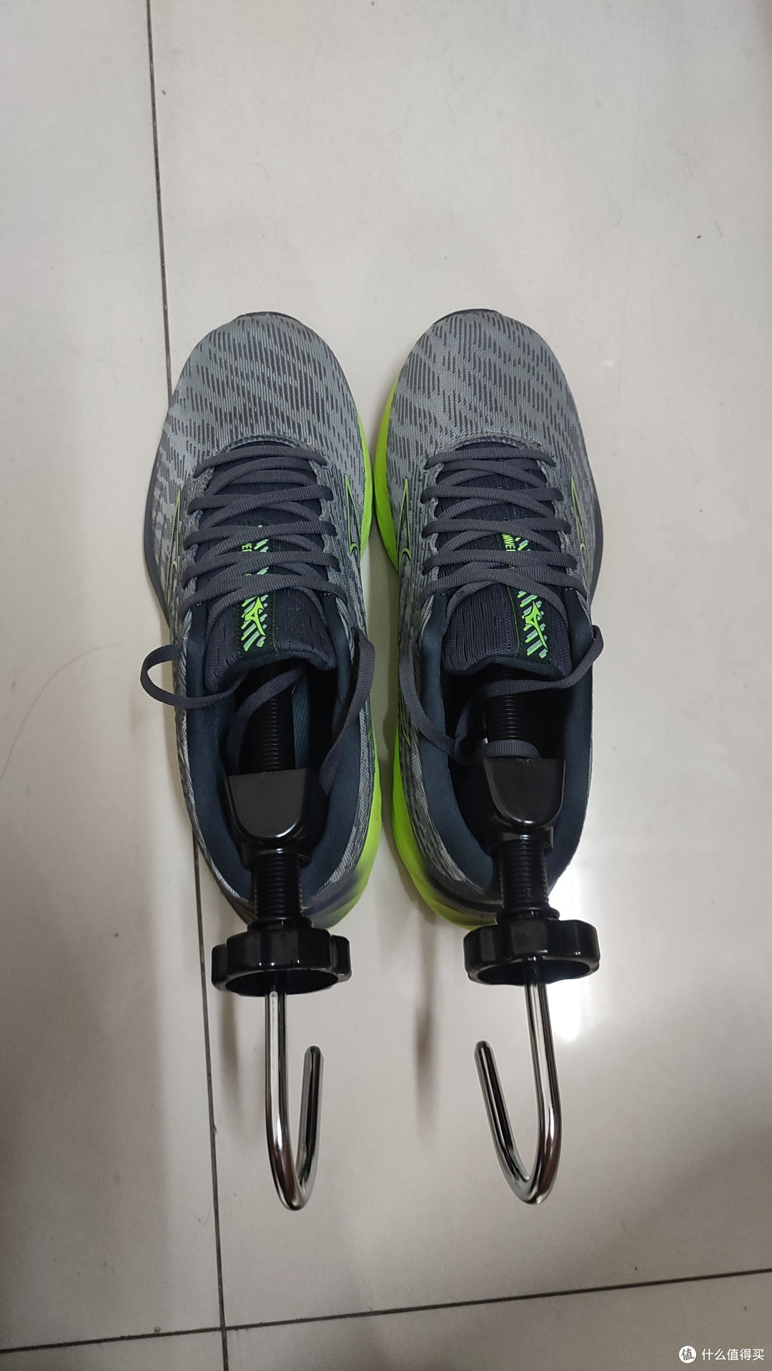 美津浓rider26跑鞋顶脚解决方法