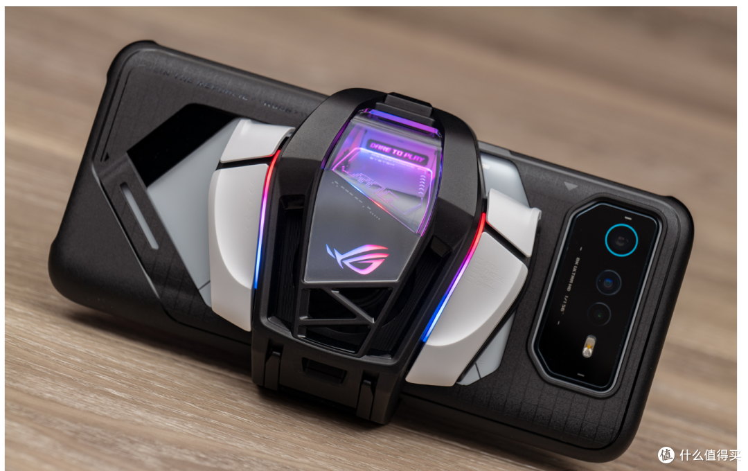 华硕 ROG Phone 6 Pro 评测：电竞手机的终极形态