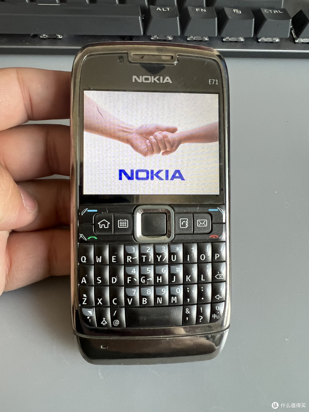 祖传Nokia e71,要是还能登微信得多好
