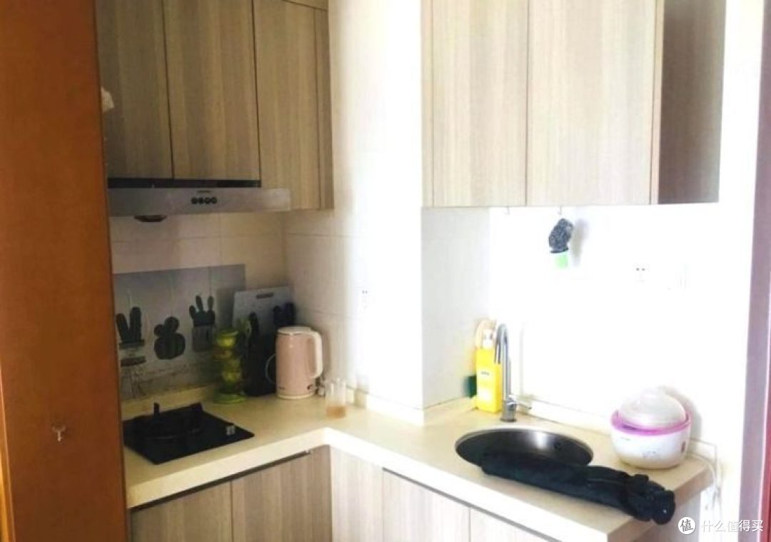 48㎡单身公寓，全款38万一室两厅格局，简单装修花了4万块