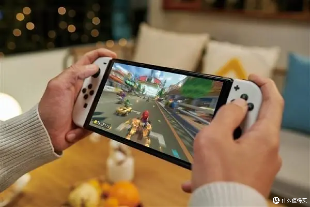 给Switch屏幕升级一下有必要吗?我买了一块六维鲨的便携屏来试试!