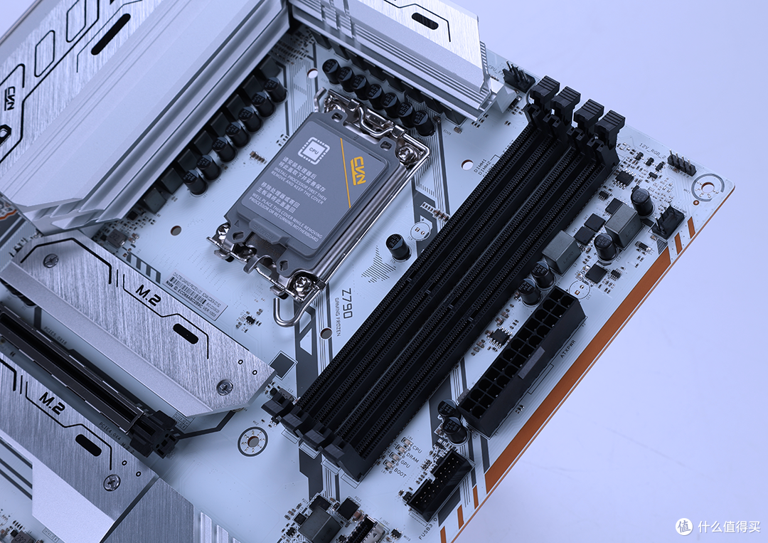 国产主板之光?七彩虹CVN Z790巡洋舰D4主板搭配i7-13700K+RTX4090显卡详细测评分享