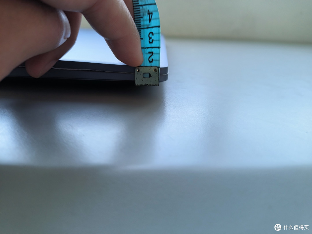 没找到直尺，找到买衣服量腰围的卷尺，将就用一下。