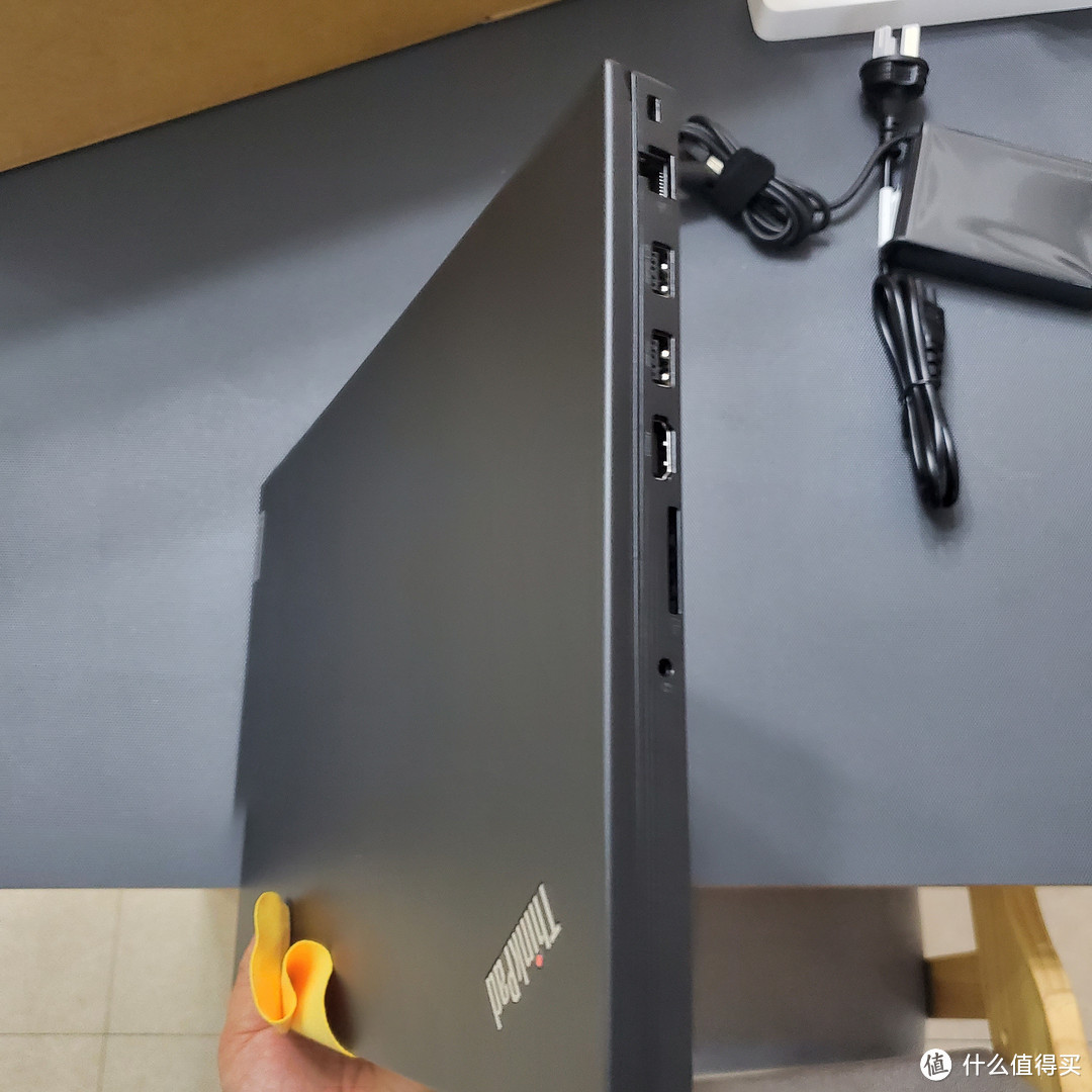 數碼 篇十六:官翻thinkpadt15p開箱驗機_筆記本電腦_什麼值得買