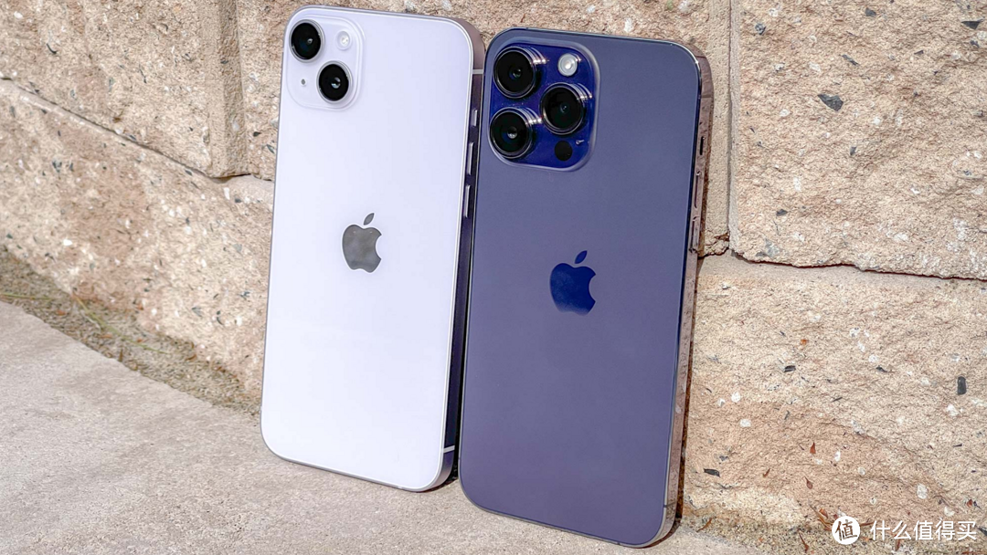 苹果iPhone 15 vs iPhone 14：价格更便宜、镜头再度升级，你喜欢谁？