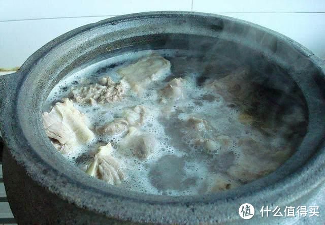 做羊肉汤,羊肉要不要先炒一下呢?