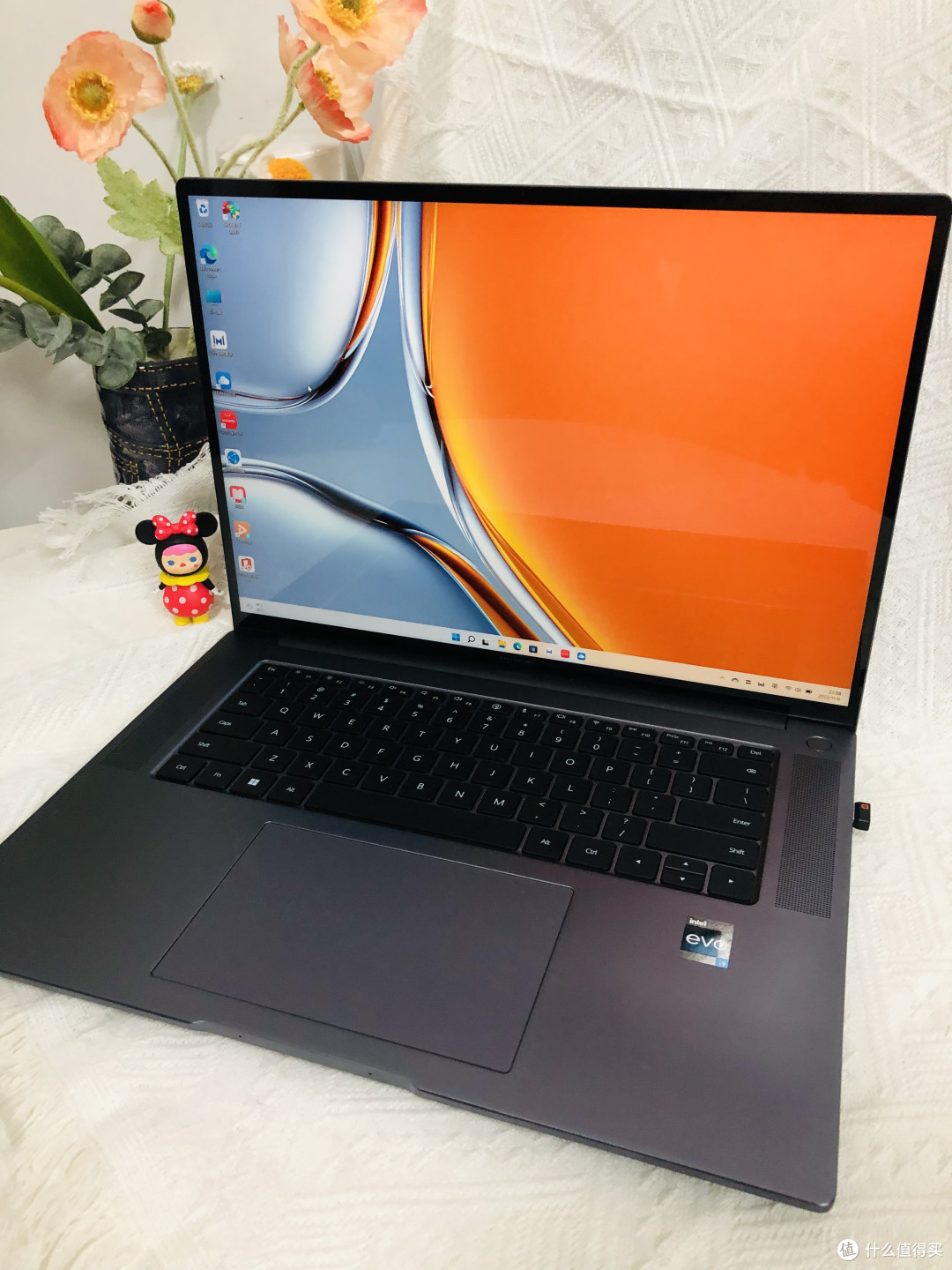 吃土买了人生第一台华为触屏笔记本,竟然还不知道怎么使用!