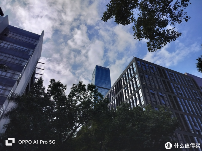 OPPO A1 Pro:今天起,千元机正式开卷颜值和质感