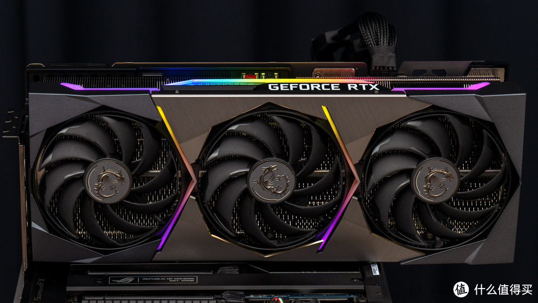 微星 GeForce RTX 3090 Ti SUPRIM X 评测：身兼专业绘图师的顶级游戏显卡