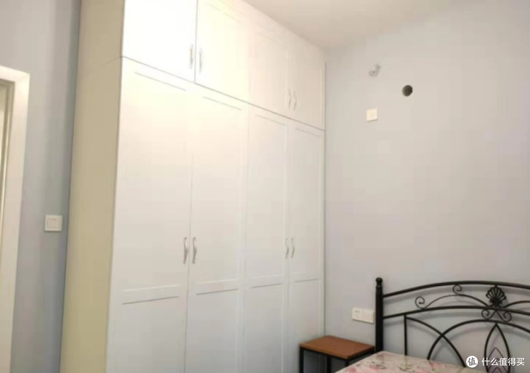 小户型别再装餐厅，厨房门口设计个小吧台，比餐厅还实用好看