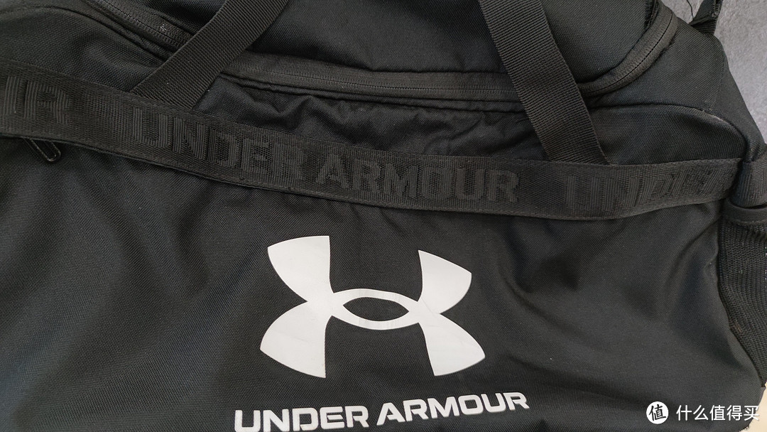 安德玛（UNDERARMOUR）小号训练运动旅行包