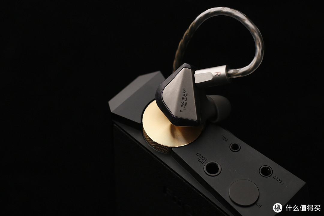 【耳边评测】三千价位的“奇兵”：艾刻/iKKO OH5耳机分享