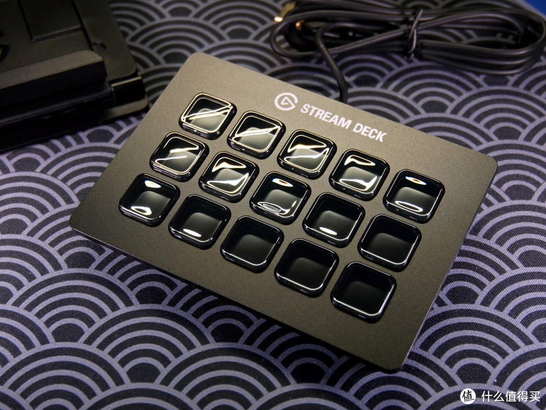 补上直播操控一环——Elgato Stream Deck 以及麦克风支架