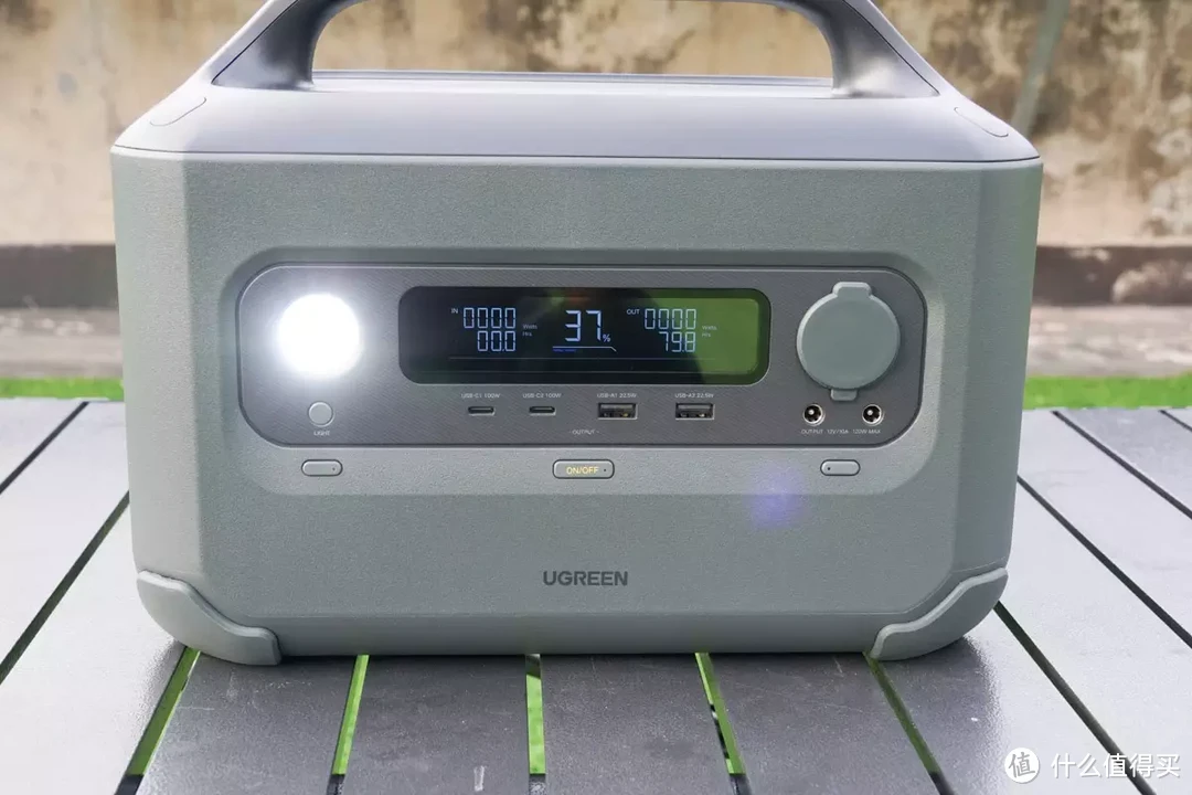 3000+循环寿命铁锂电芯,无惧颠簸用电更安心,绿联星辰 GS600 户外电源评测