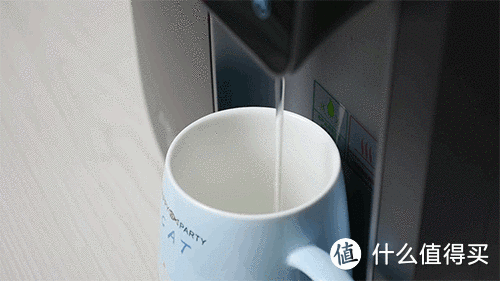 爱贝源H7富锶矿化即热饮水机：一站式解决家庭饮水需求