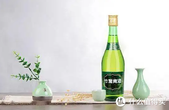 云南烟厂大爷退休工资5600，喝了40年酒，来看看这40年大爷都喝啥酒