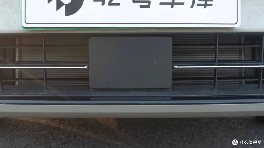 「遥遥领先」的华为,未尽全力的问界 M5 EV | 42Test