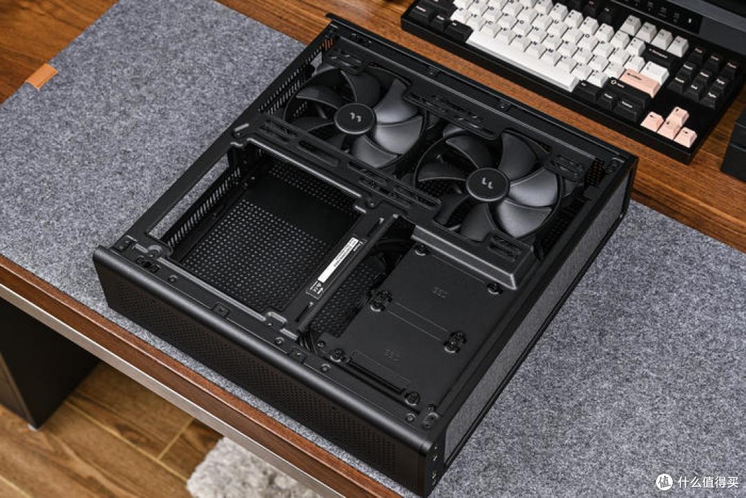装一台立卧两用HTPC——ROG B660I+分形工艺 Ridge机箱装机展示