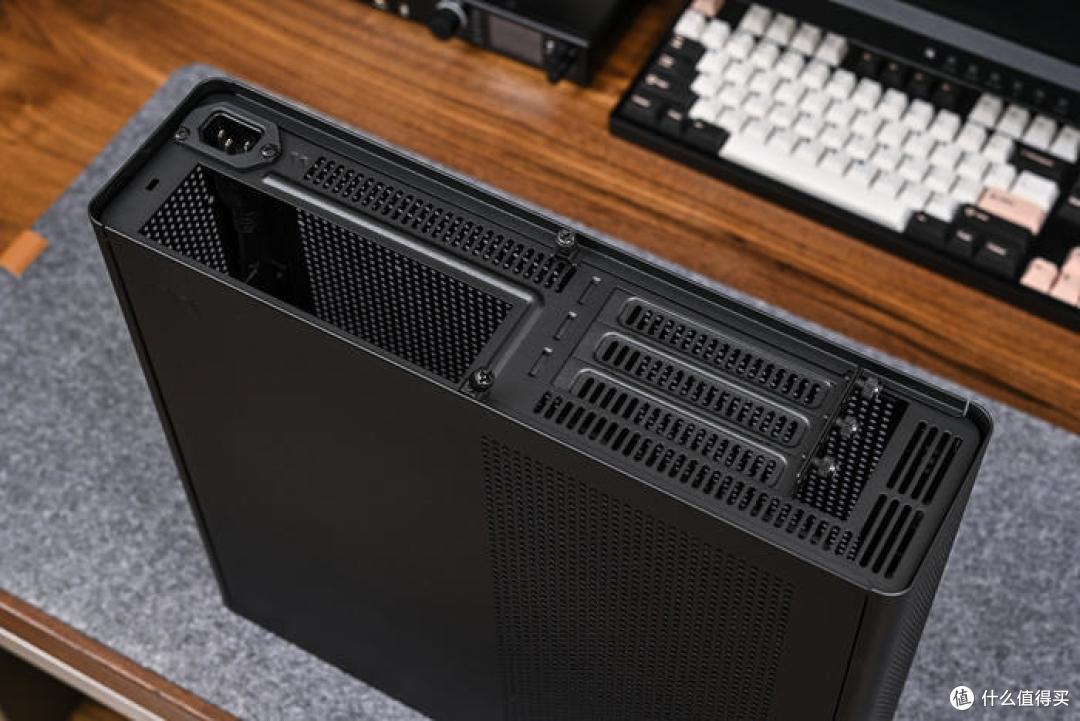 装一台立卧两用HTPC——ROG B660I+分形工艺 Ridge机箱装机展示