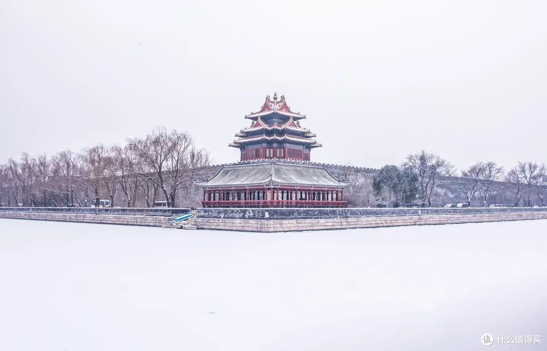 做一名职业女摄，人像和建筑都要拍好