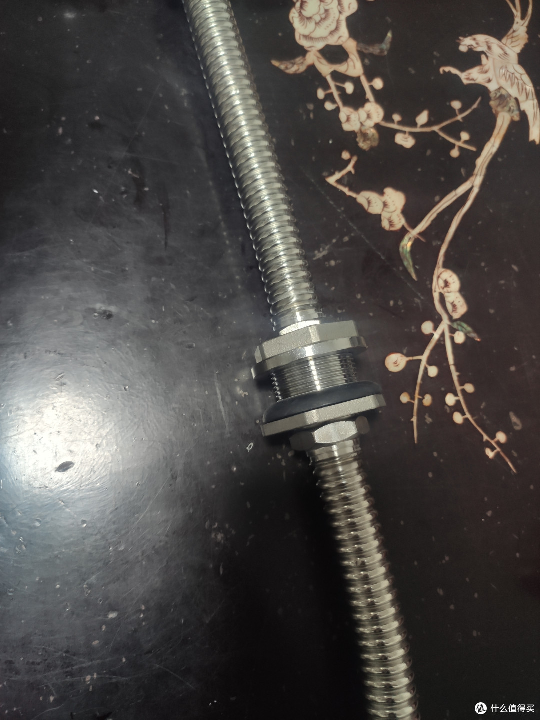 新的罐子接头，内六螺纹，长度4cm，用2个内六接头拧了下，刚好不顶头。
