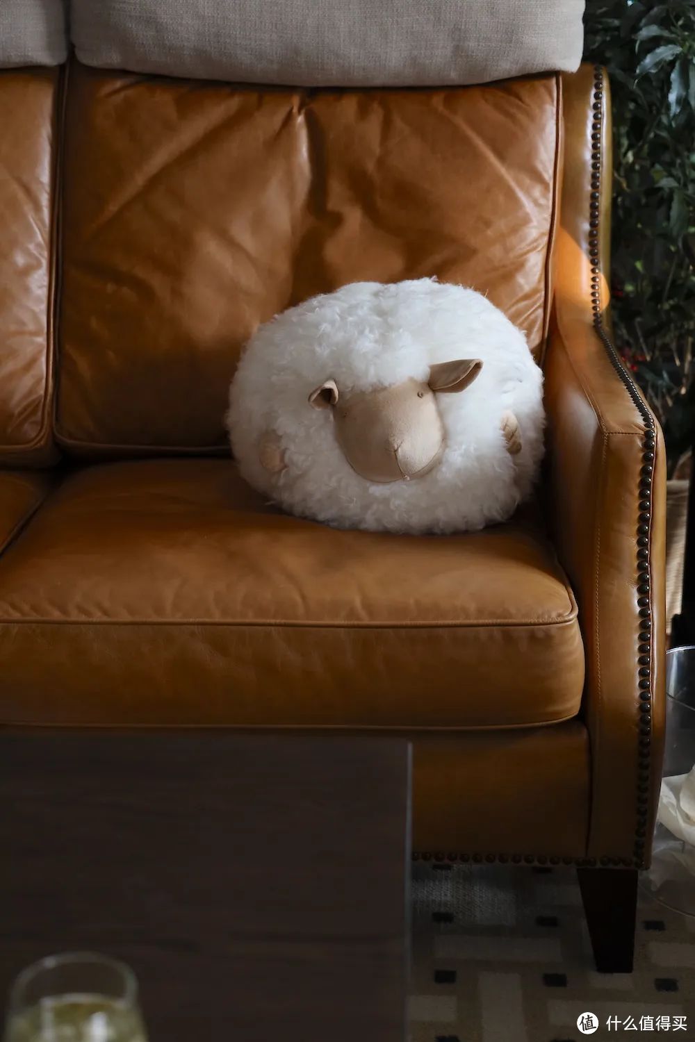 这只小羊既是抱枕，也能是玩具