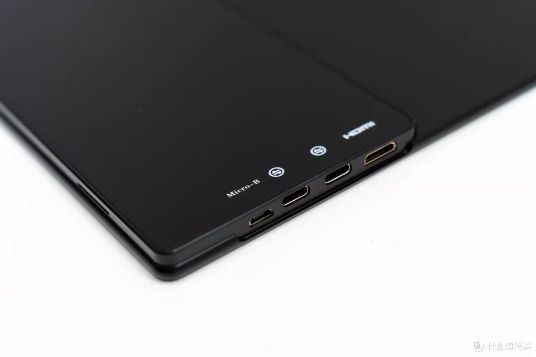 Switch的最佳伴侣,六维鲨14英寸便携显示器