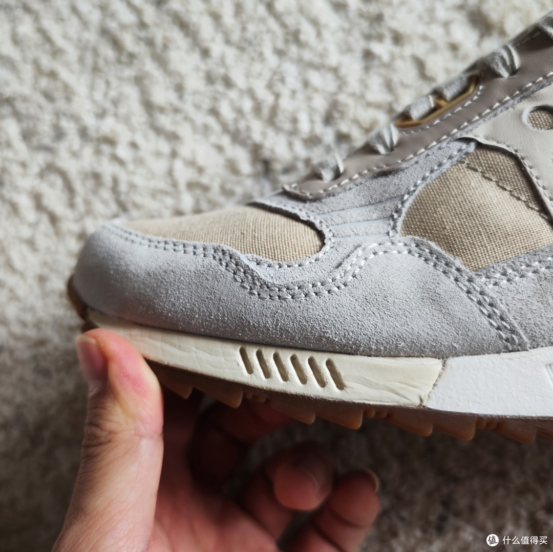 Saucony shadow 5000葡产与Clot x Nike Air Max1 死亡之吻3.0分享