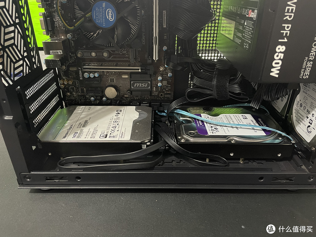 DIY NAS 亚克力机箱翻车记，7100T+HC550+银角大王装机