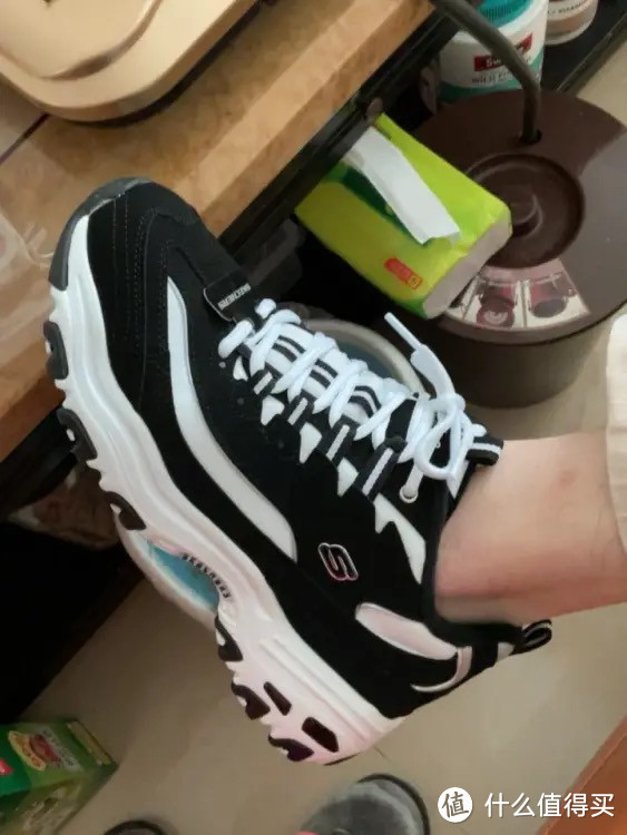 Skechers斯凯奇秋冬加绒经典老爹鞋 情侣款保暖舒适运动休闲鞋66666125/666063BKW黑色/白色41